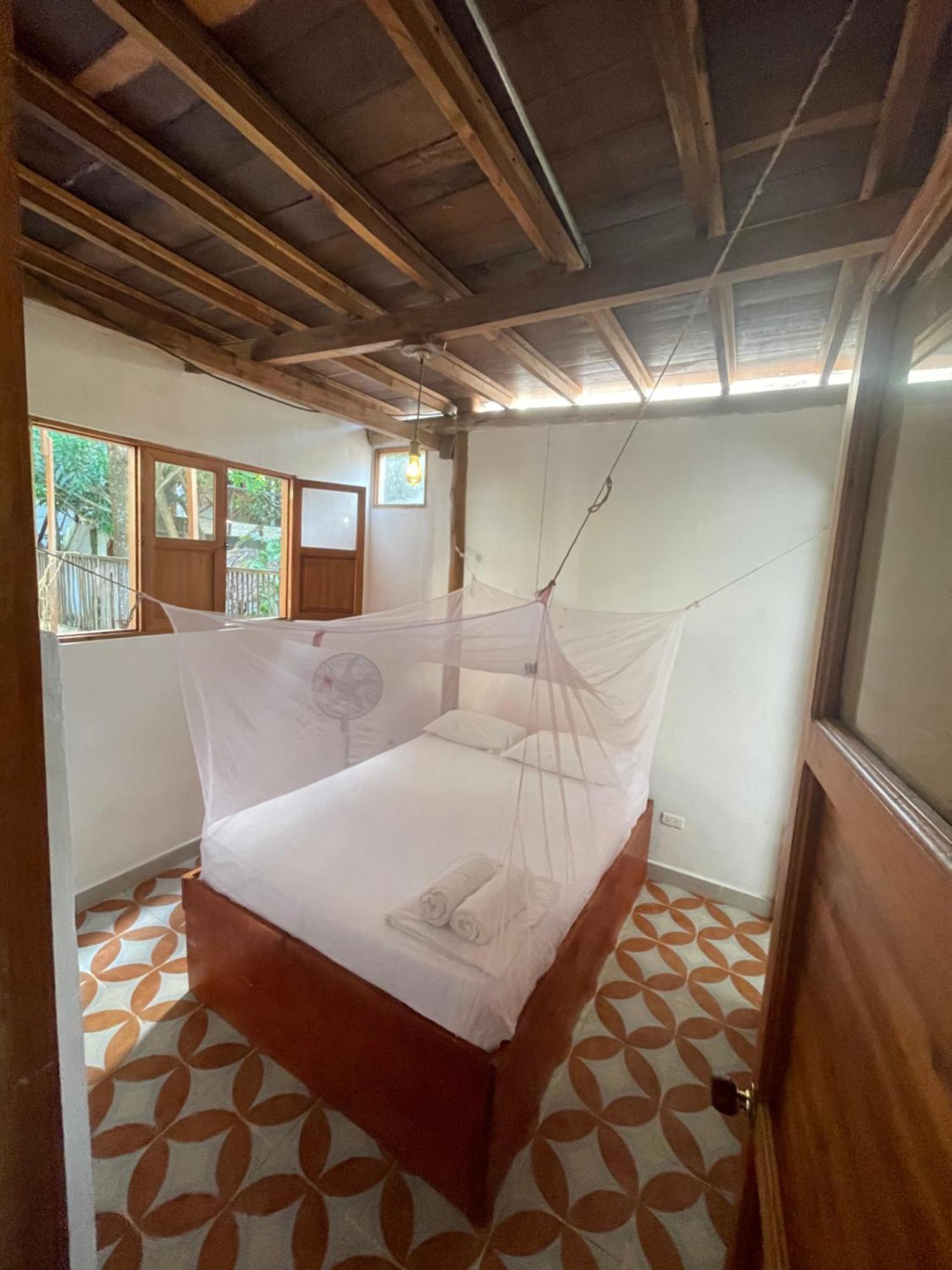 פאלומינו Casa Palum Private Room Private Bathroom מראה חיצוני תמונה
